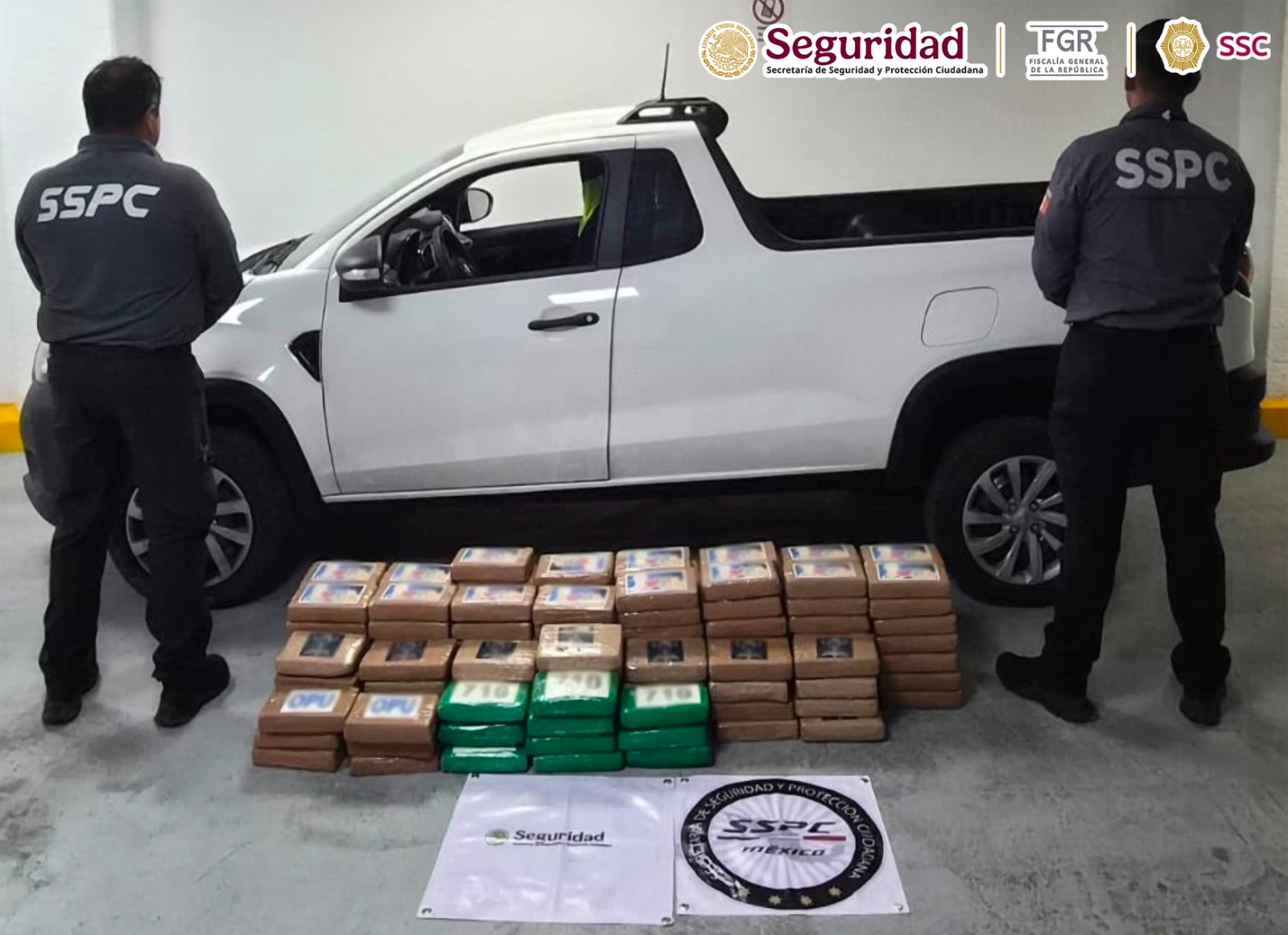 Aseguran 217 kilos de cocaína ocultos en doble fondo de camioneta.