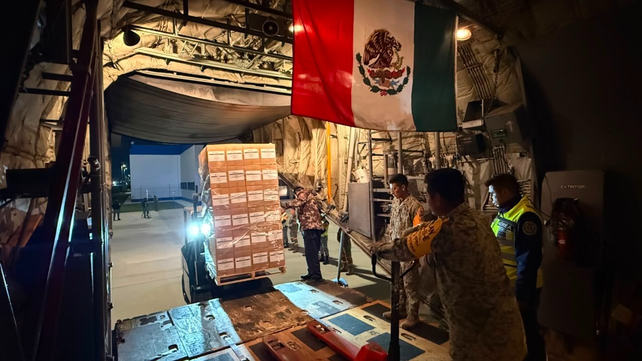 Defensa refuerza puente aéreo con 58 toneladas de ayuda a Colombia