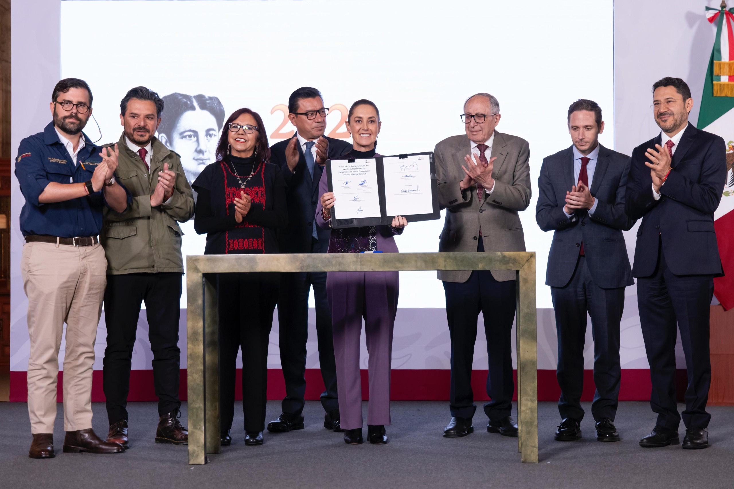 Salud reforzará atención primaria para reducir saturación y gasto familiar.