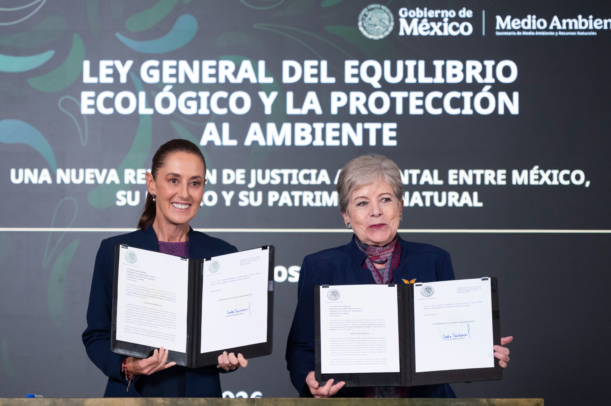 Semarnat plantea nuevas reglas para prevenir daños y restaurar ecosistemas.