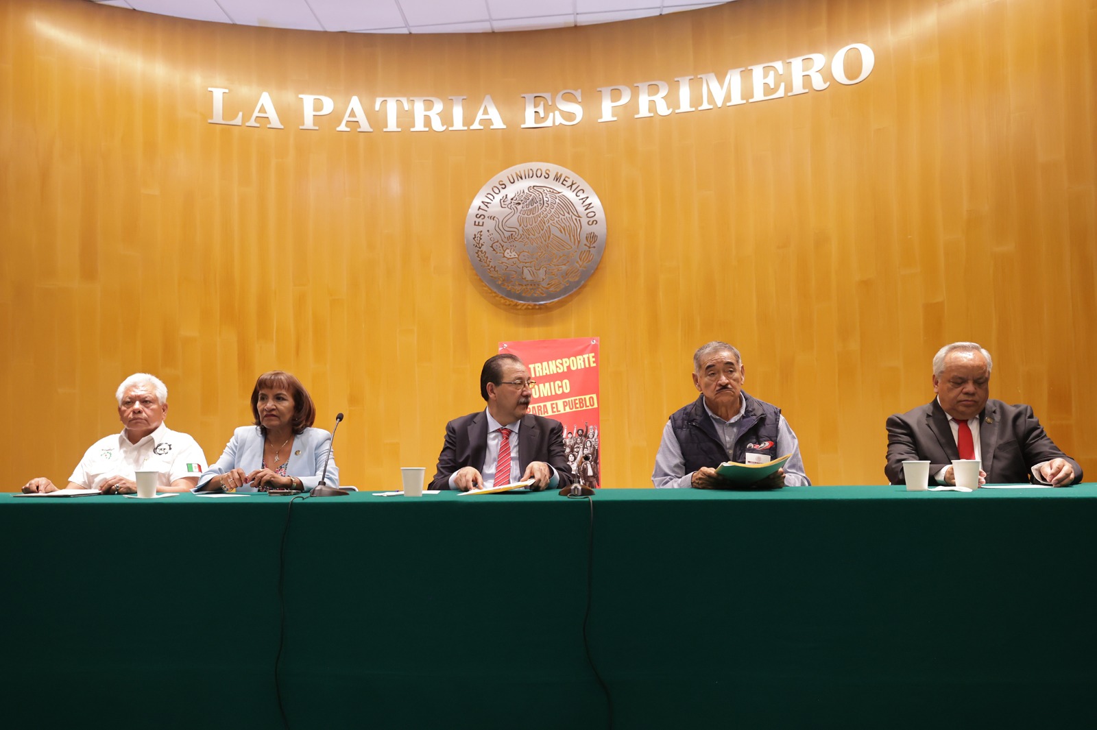 PT exige regular transporte y mejorar derechos laborales de operadores