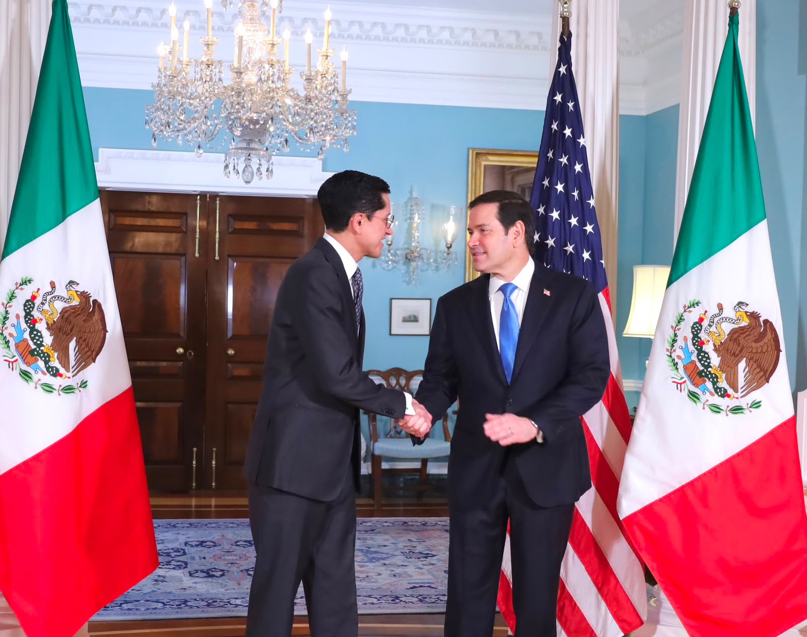 EU exige frenar migración y fentanilo; México reivindica su soberanía