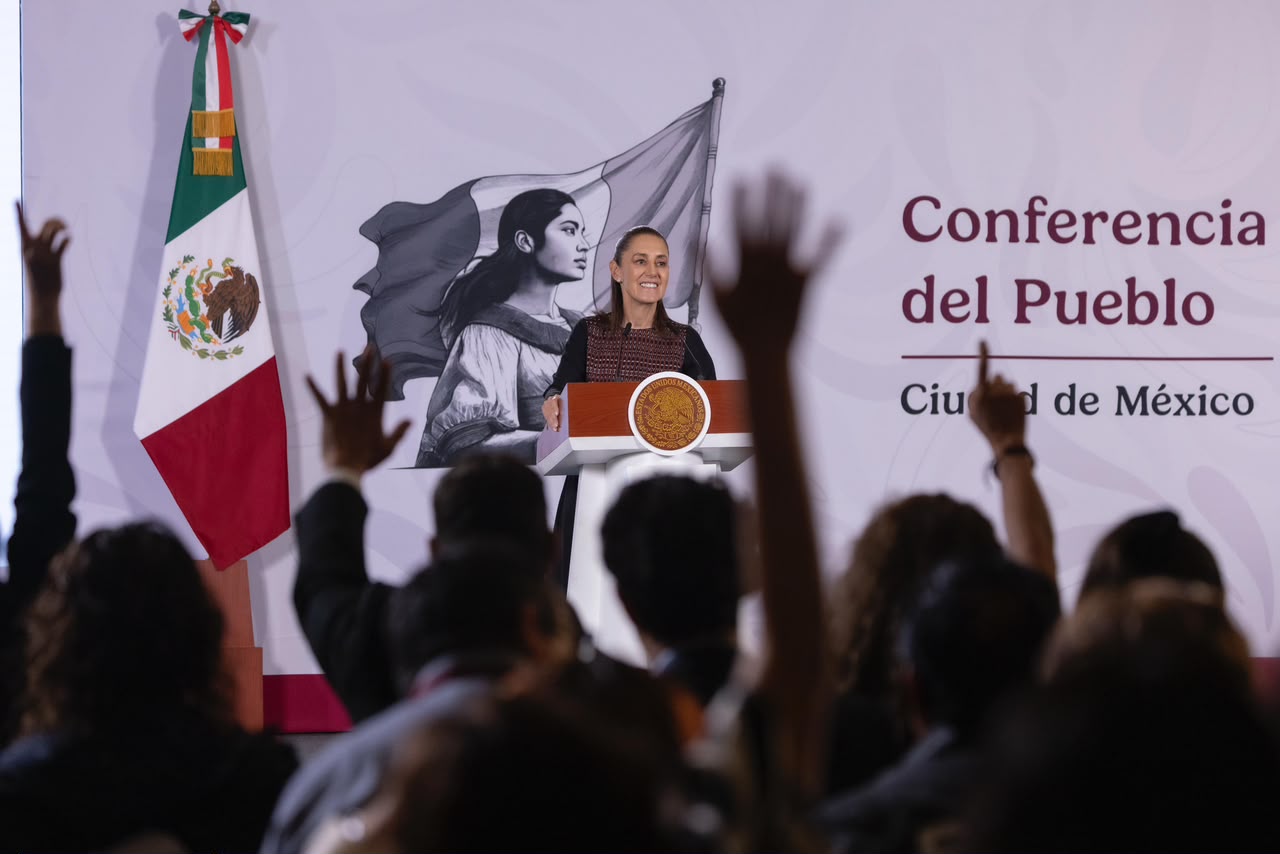Presidenta niega censura y pide evitar nombres tras polémica por periodistas