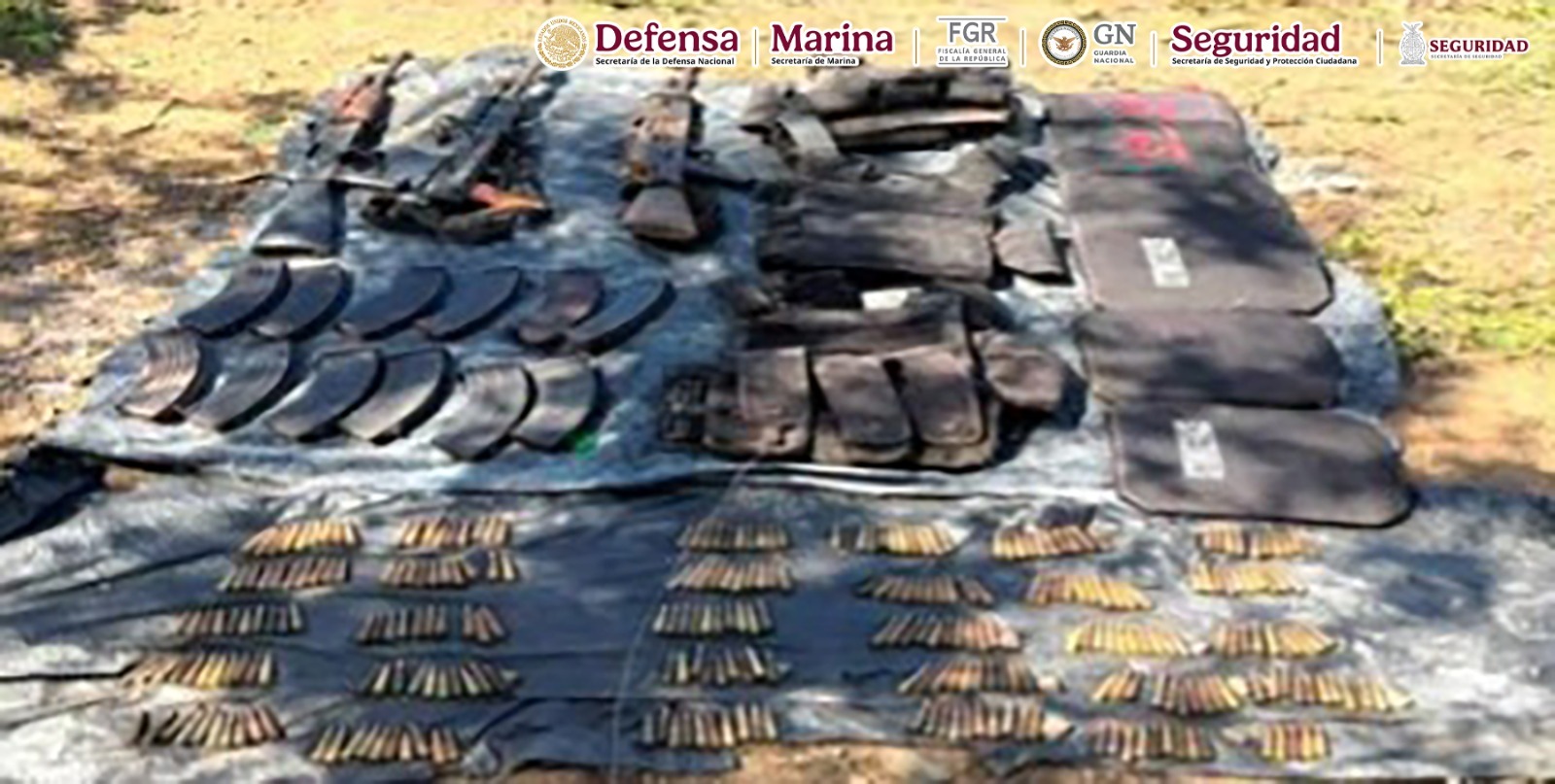 Fuerzas federales detienen a 12 y decomisan arsenal y droga en Sinaloa