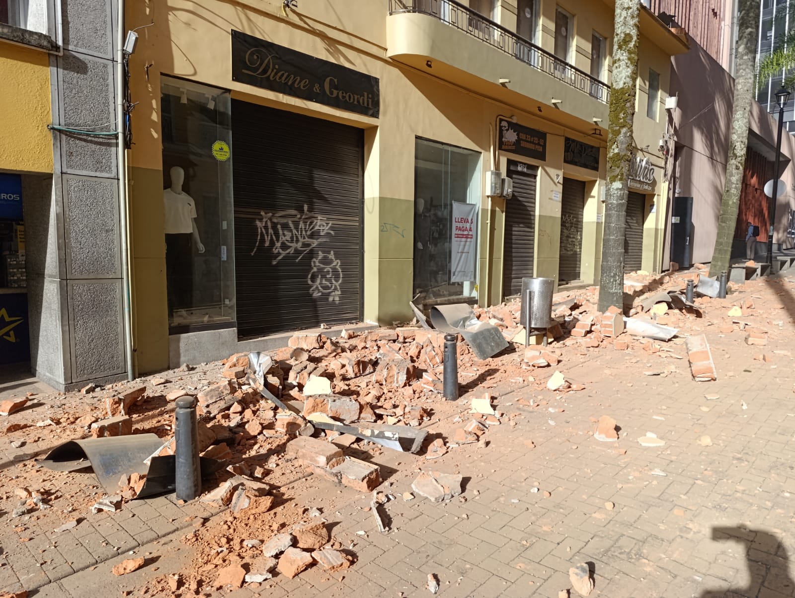 SRE activa protección consular y ofrece apoyo a Colombia tras el terremoto.