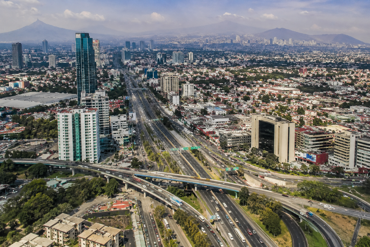 Gobierno amplía la ZMVM a 84 alcaldías y municipios de cuatro estados.