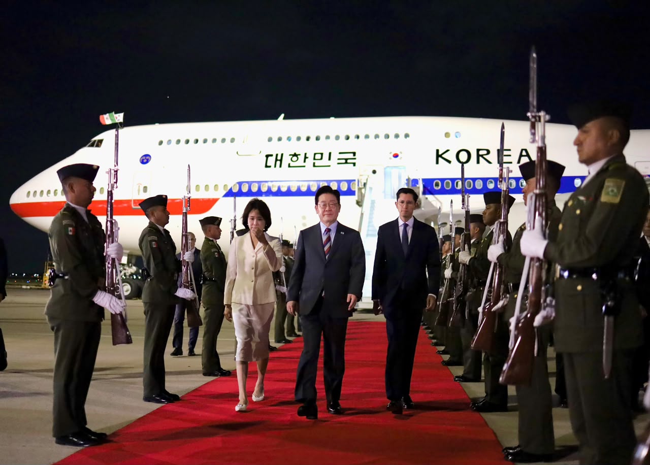 Lee Jae-Myung llega a México; este jueves tendrá cumbre con Sheinbaum.
