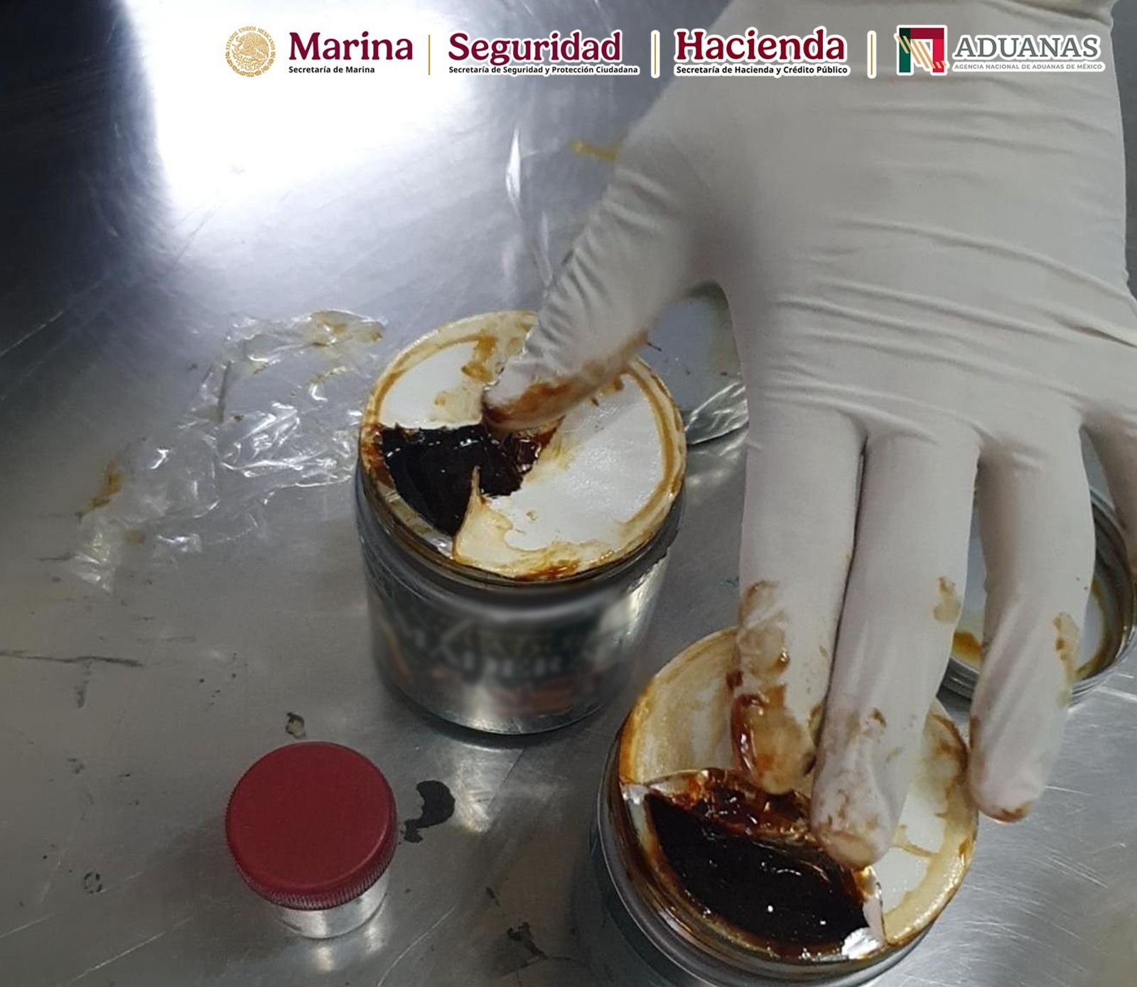 Marina y Aduanas decomisan 930 gramos de extracto de ayahuasca.