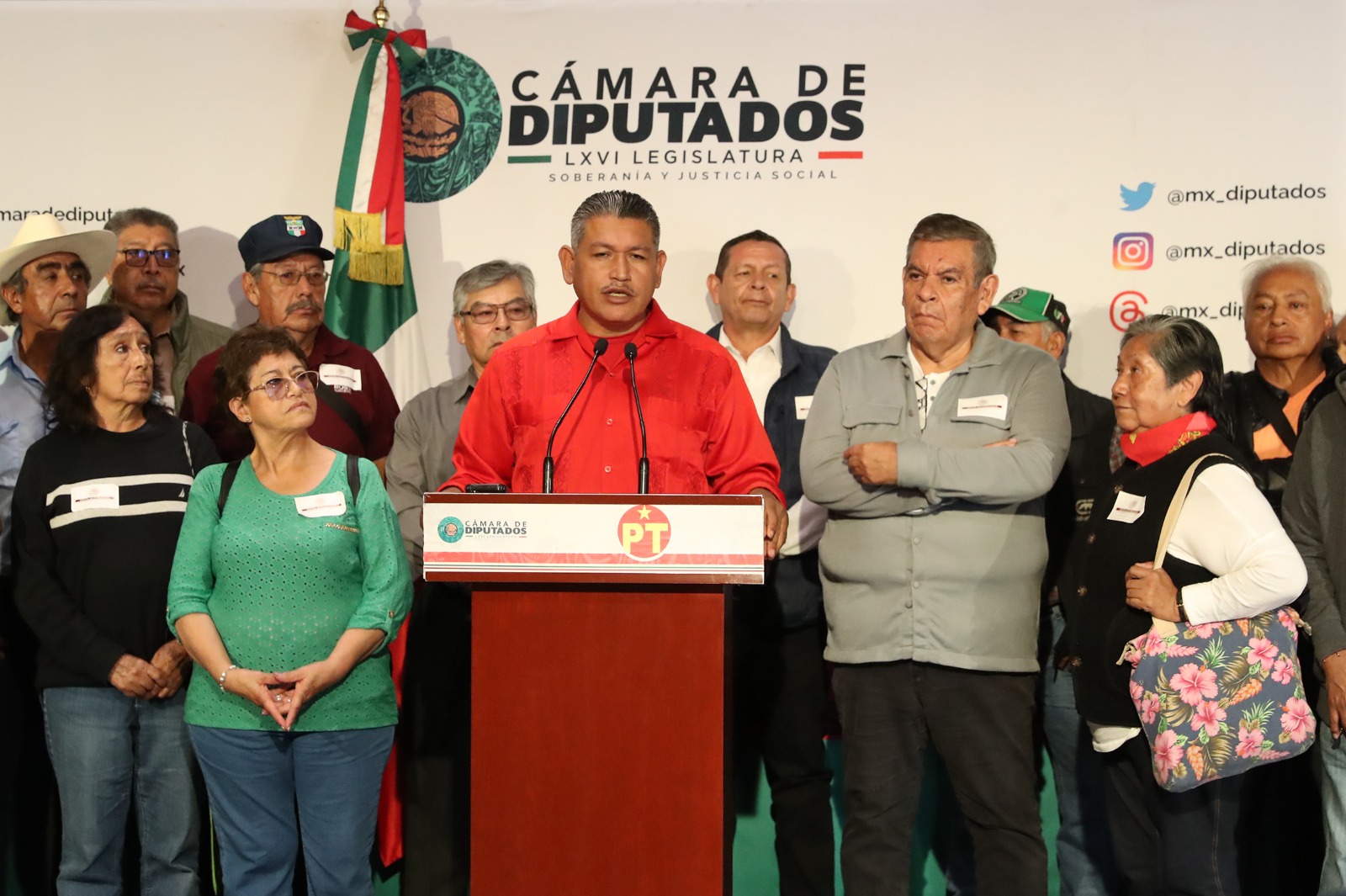 Colegio Militar suma casi 27 mil oficiales graduados y abre paso a mujeres en todas sus ramas