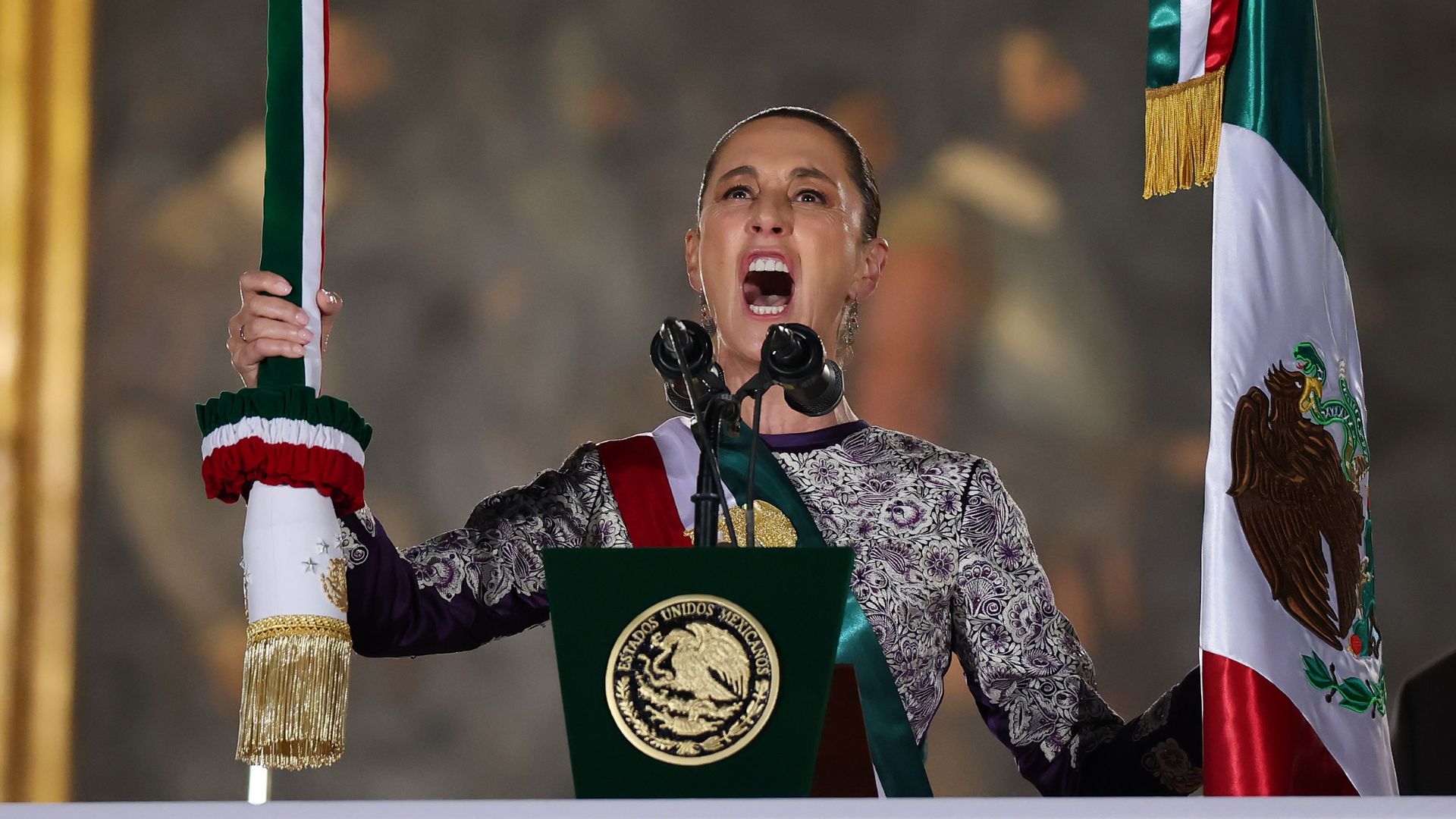 Presidenta anticipa sorpresas y nuevos héroes en el Grito de Independencia.