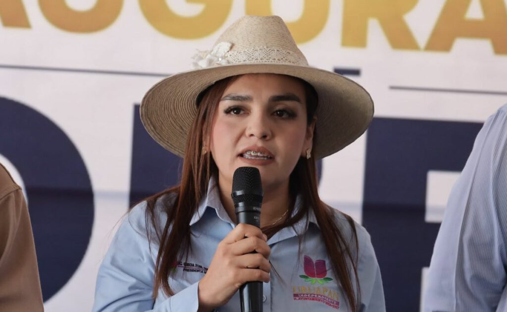 Alcaldesa exige a FGR asumir pesquisa por crimen de Carlos Manzo.