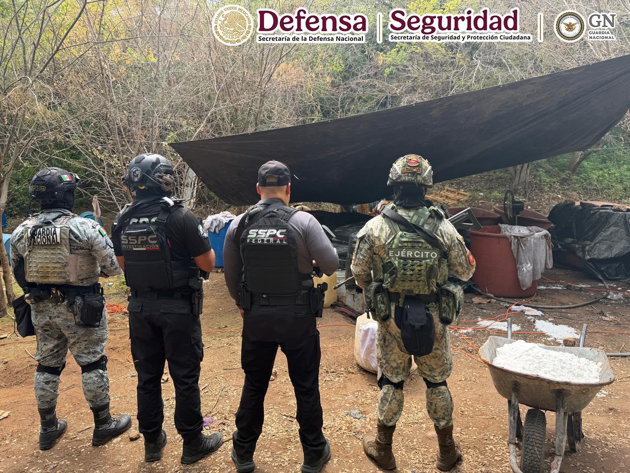 Golpean producción de metanfetamina con tres laboratorios en Guerrero.