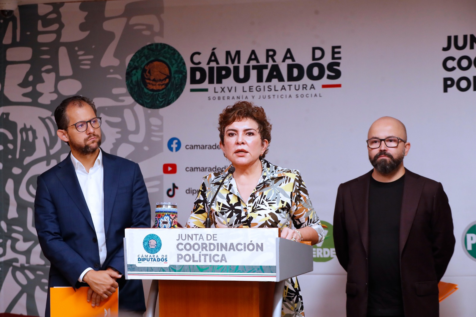 MC exige cumplir aumento salarial a burócratas en Presupuesto 2027