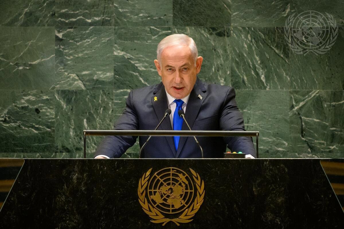 Decenas dejan el recinto mientras Netanyahu defiende ataque a Irán.