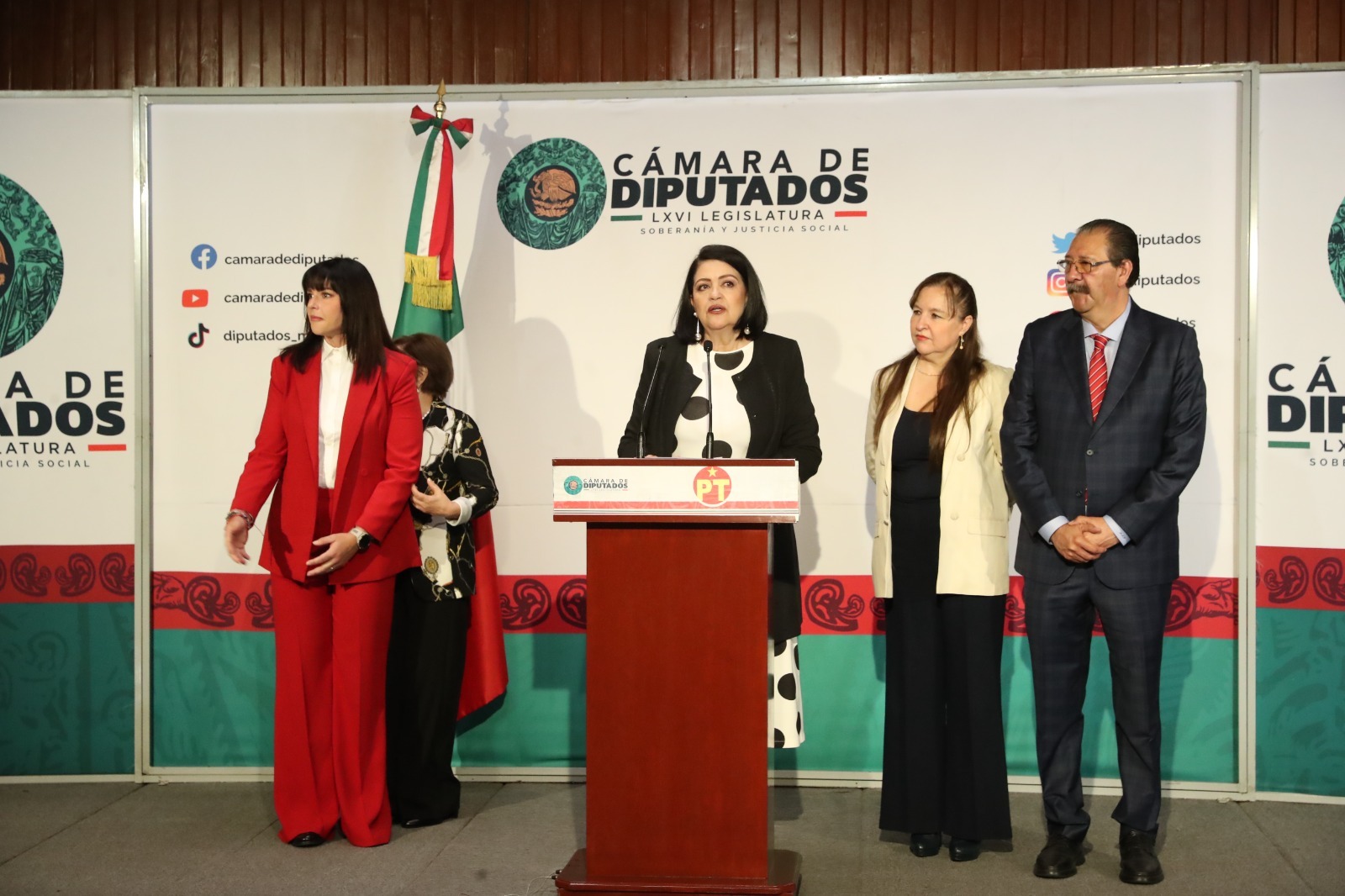 PT impulsa prohibir la gestación subrogada y castigarla como trata.