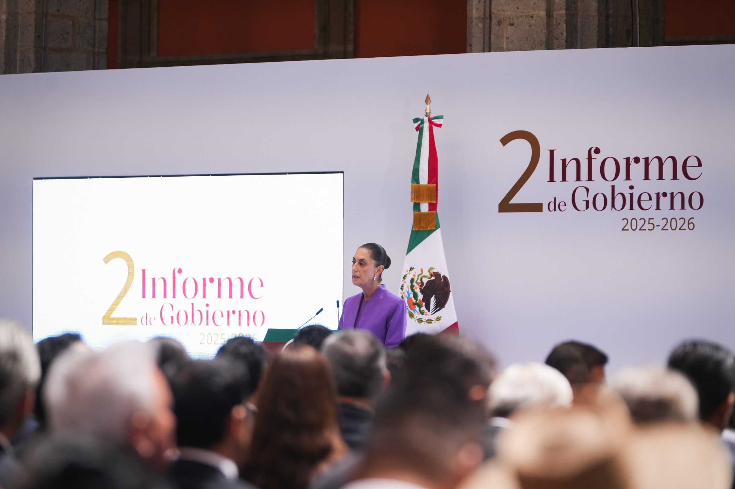 Sheinbaum defiende soberanía y presume avances en seguridad y economía