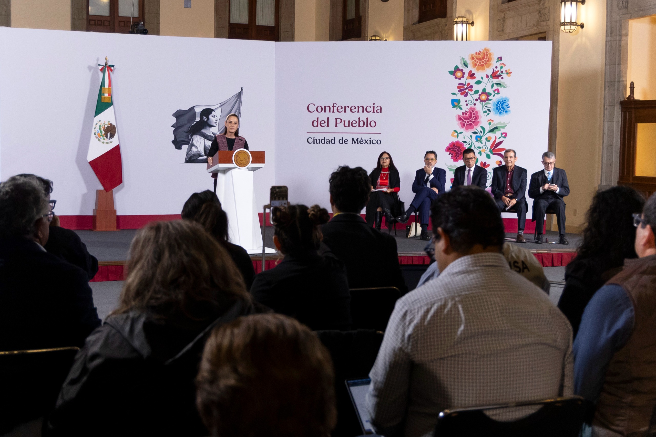 Presidenta liga alianza PRI-PAN con corrupción, privilegios y el Fobaproa.