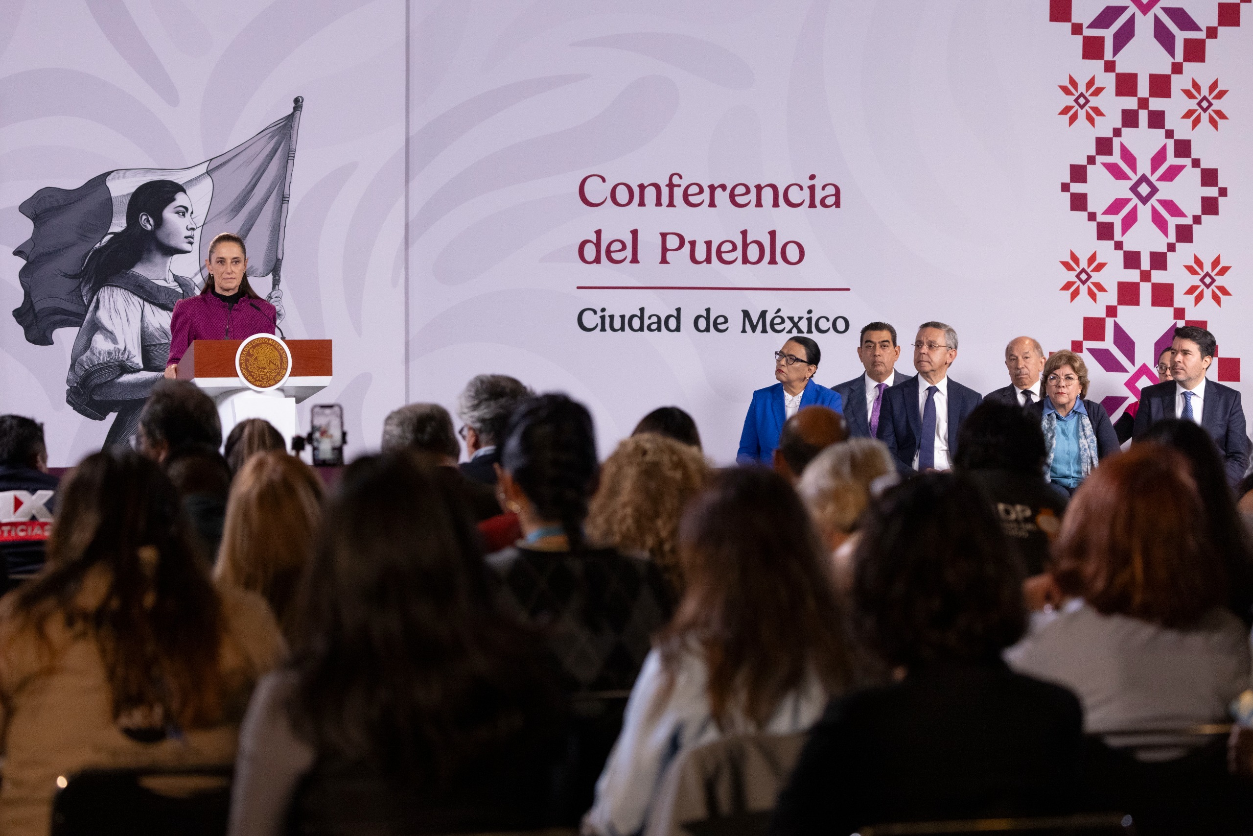 Sheinbaum asegura avances con EU en aranceles, autos, acero y la seguridad.