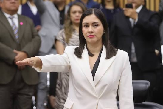 Blanca Cruz dirigirá el INE mientras Diputados define el relevo final.