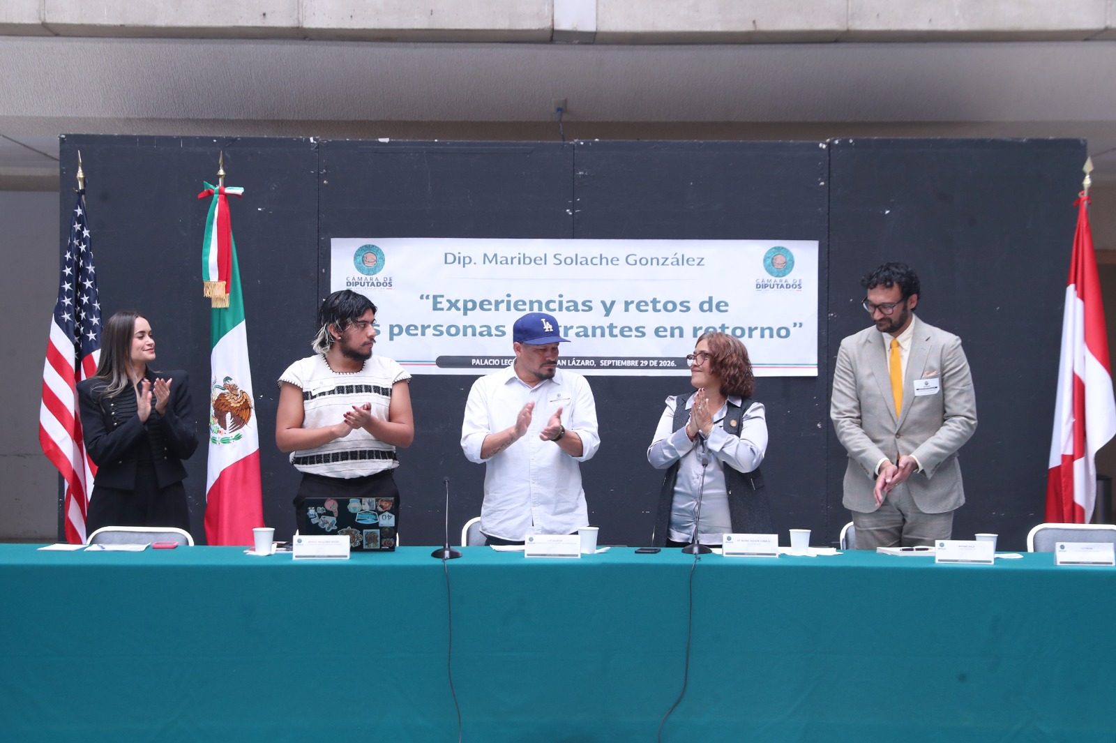 Plantean empleo, educación y apoyo para mexicanos repatriados.
