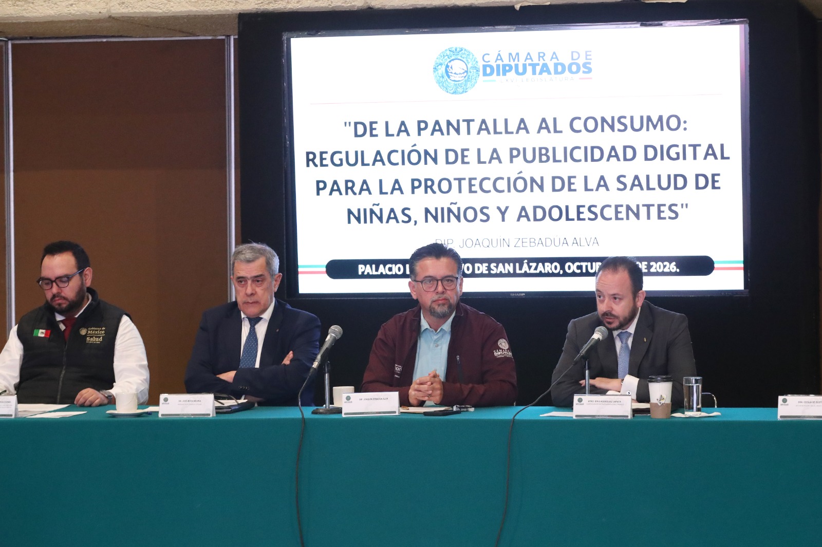 Advierten que la IA y las redes exponen a menores a publicidad dañina.