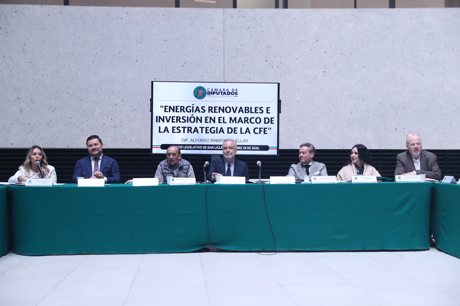 Urgen ampliar la red eléctrica para atraer capital y crear más empleos.