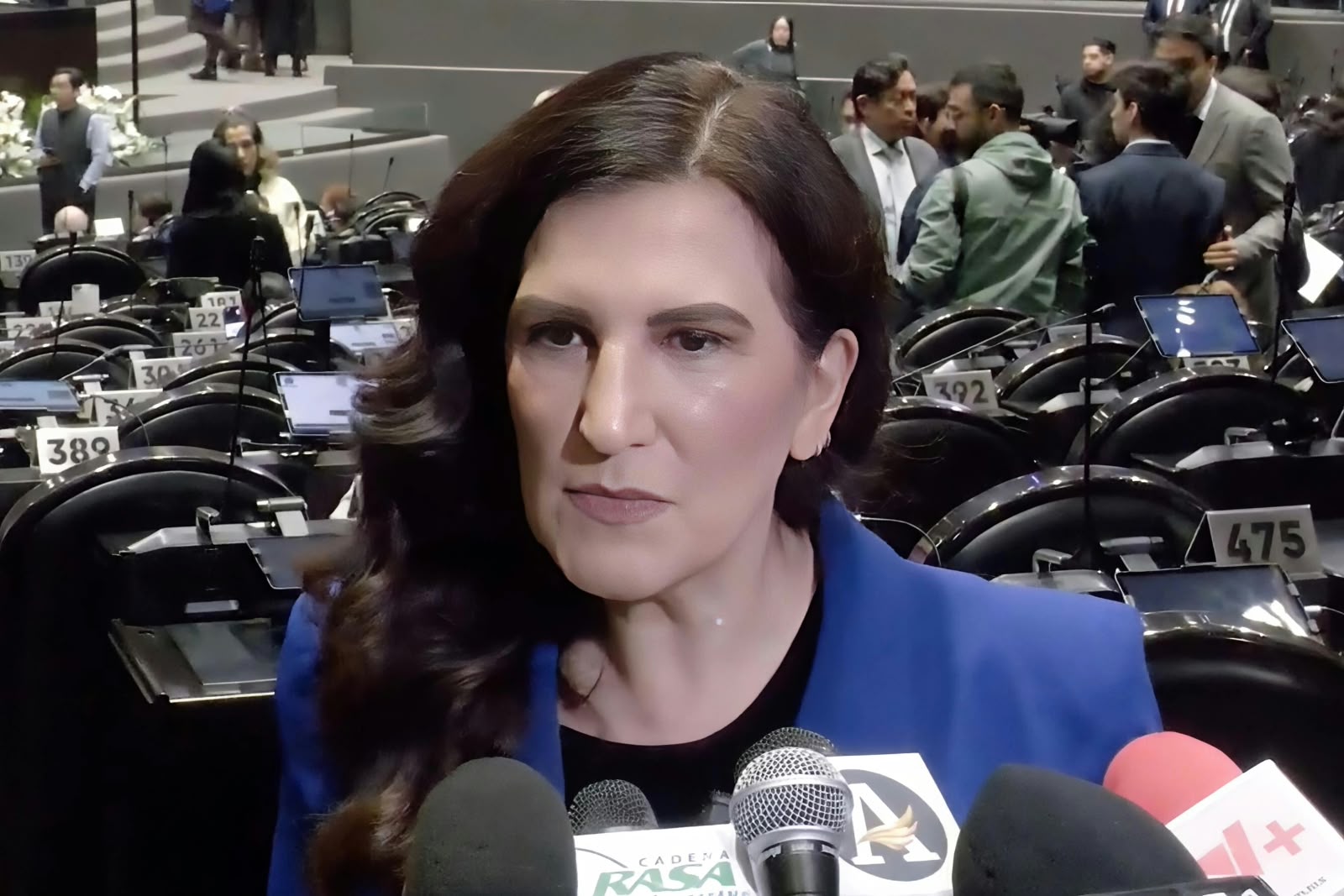 Kenia López pide castigar por traición a funcionarios ligados al narco