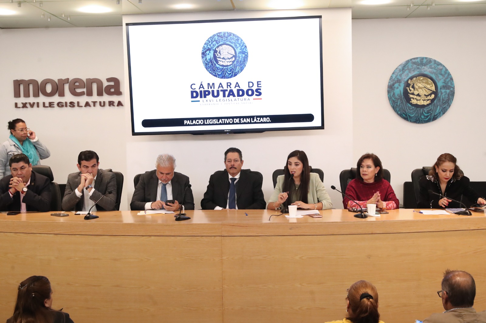 Diputados buscan más recursos y mejores precios para lecheros en 2027.