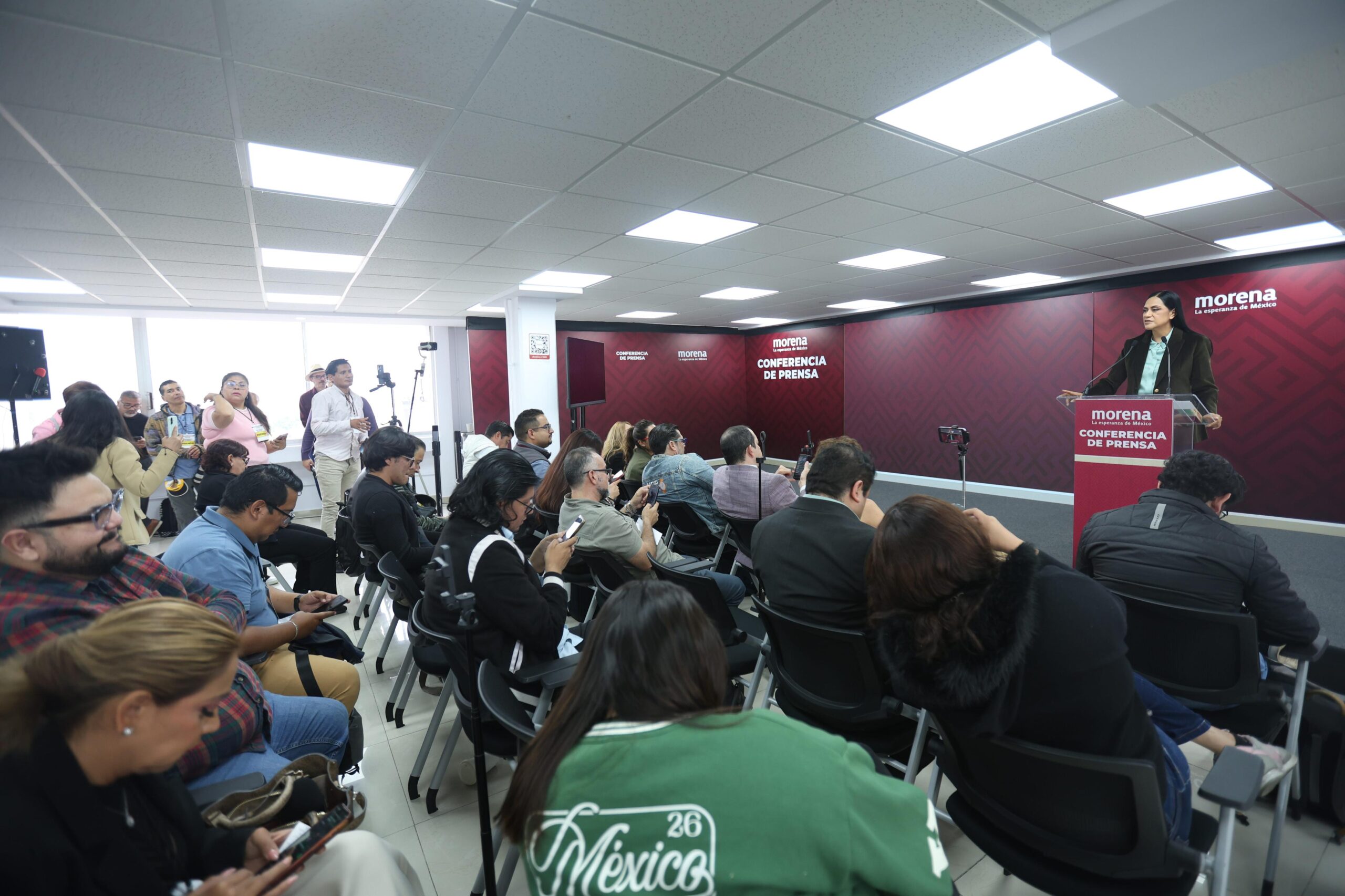 Morena promete cero encubrimiento y someterá candidaturas 2027 a encuestas.