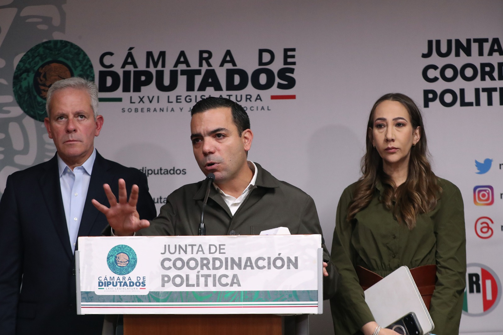 PAN cuestiona cifras de seguridad y exige castigar el huachicol fiscal.