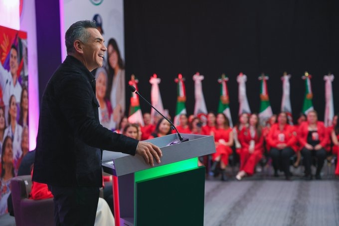 El PRI llama a partidos y ciudadanos a unirse contra Morena en 2027.