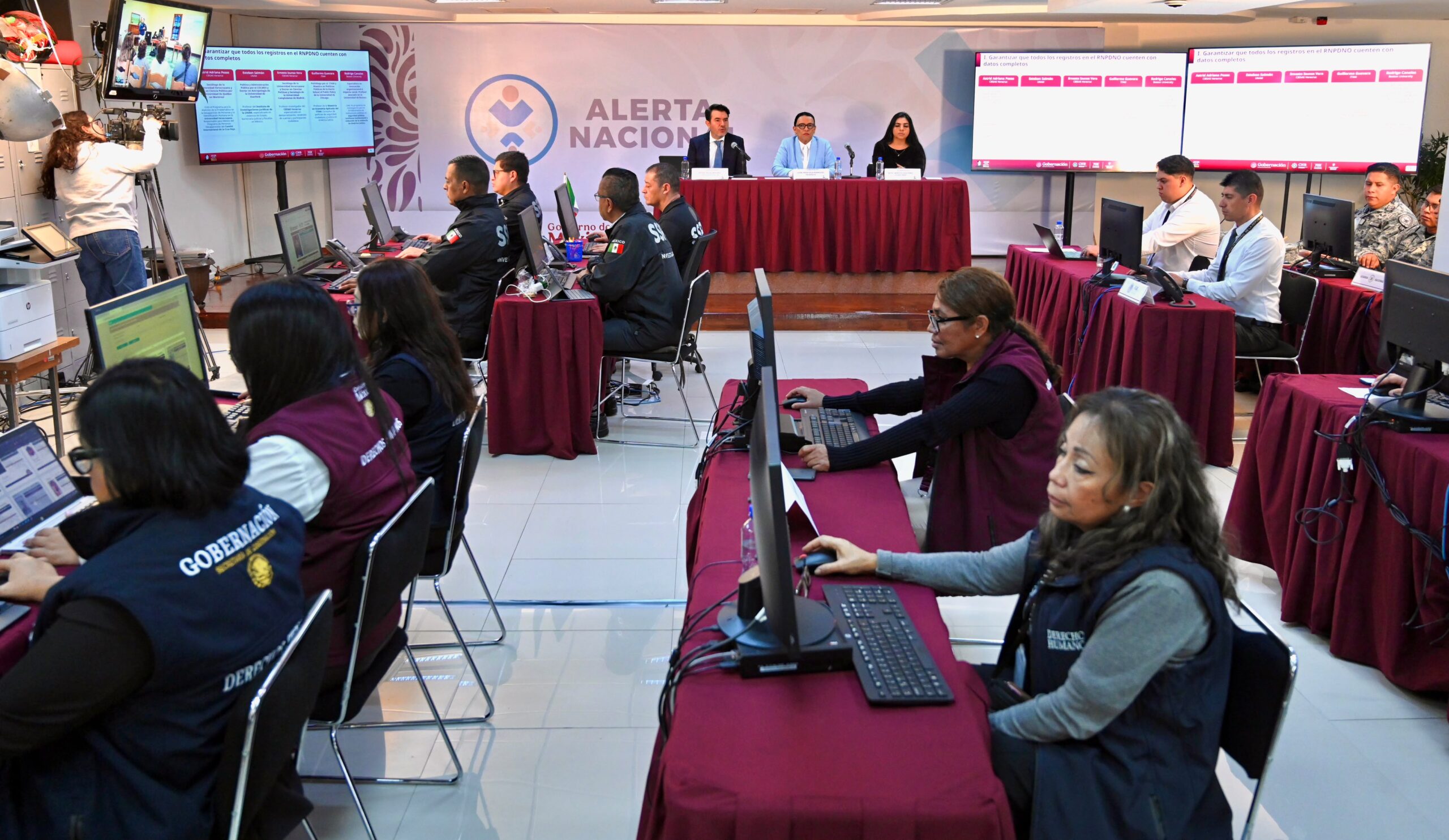 Gobierno integra expertos para auditar registro de desaparecidos.
