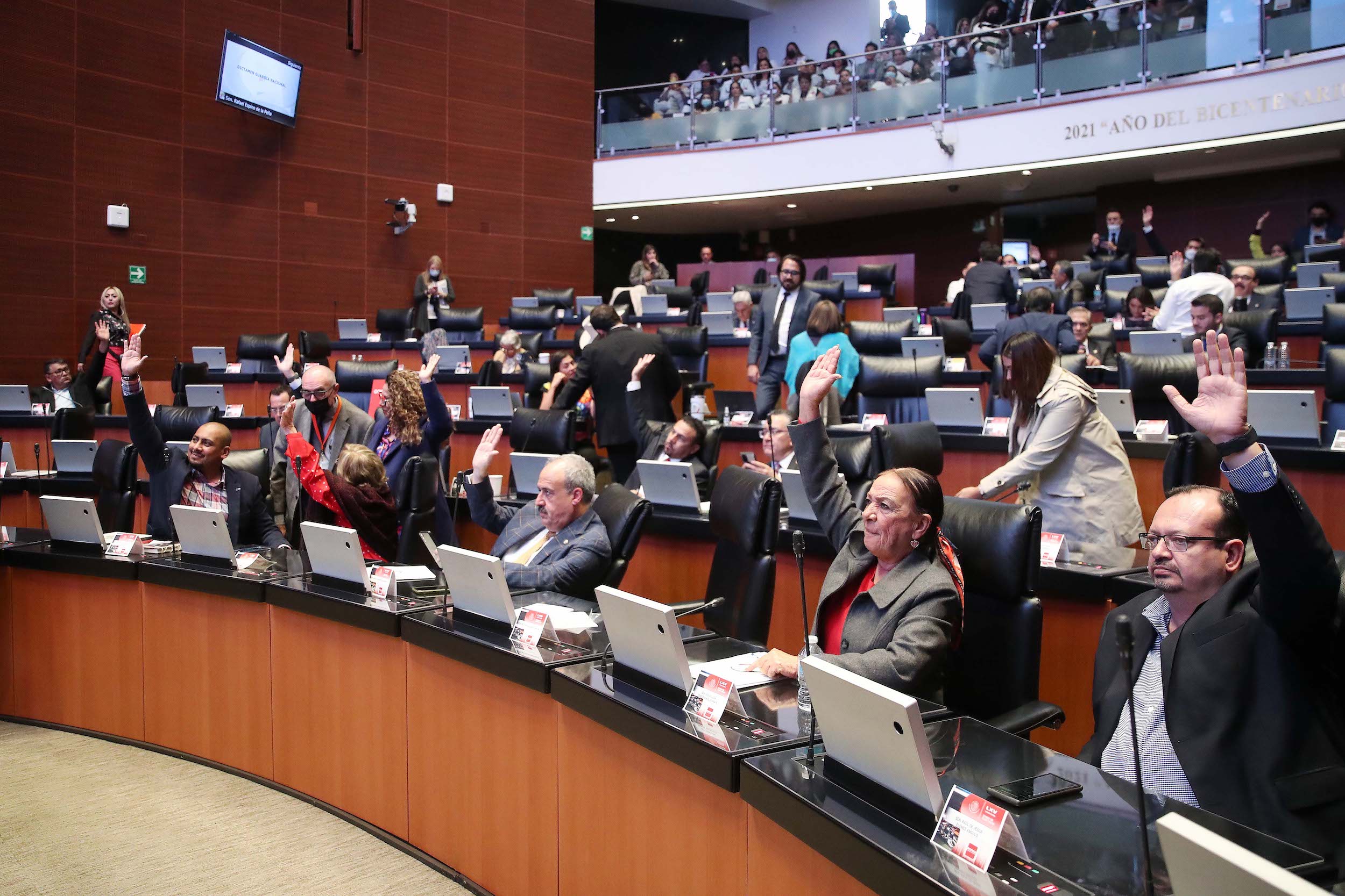 Aval de 22 congresos activa reforma contra doble nacionalidad electoral.