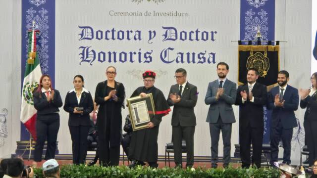 La UMSNH reconoce su trayectoria jurídica y su defensa del diálogo democrático.
